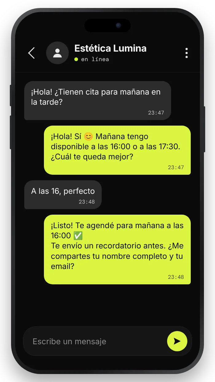 Conversación de WhatsApp donde el asistente con IA agenda una cita automáticamente